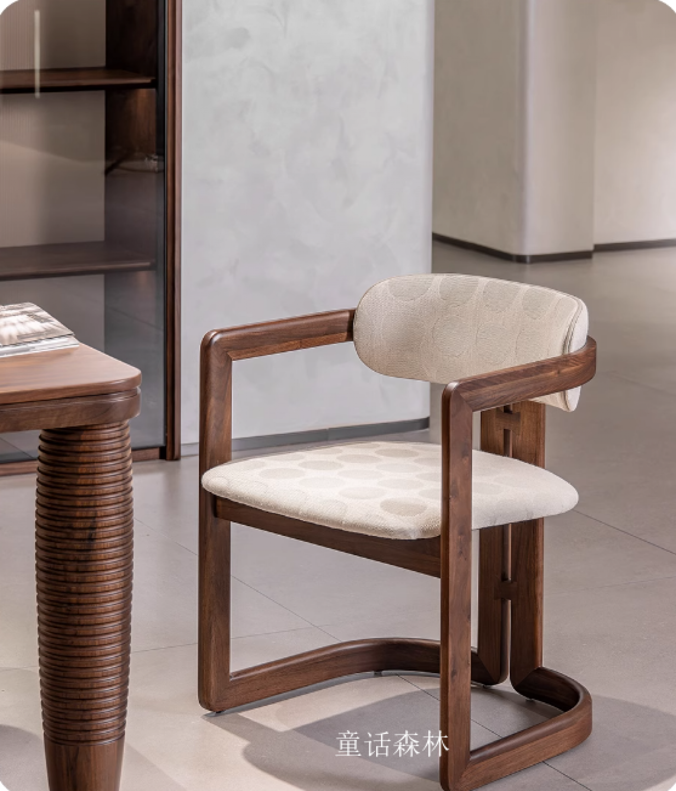 童话森林Home Furniture产品《North American black walnut wood armchair》
