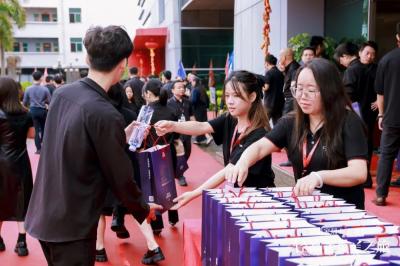 仁豪家具Diary-4月18日，仁豪家居与名雕装饰联合发起的「轻高定觅美之旅」在仁豪深圳总部展厅盛大【图3】