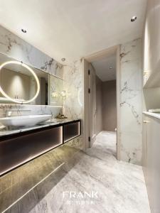 Product picture：Furniture factory木土可人Bathroom furnitureproduct name《Light Dance Bathroom Vanity》议价