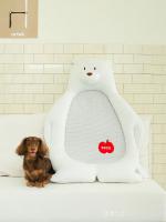 Furniture factory华茂工艺Diary:zeze新品 | 感受北极熊带来的凉爽睡眠

毛孩子的北极熊朋友，为TA带来清冽梦乡。一呼一吸间，如临北极冰川，炎热季节，也能惬意酣睡。

【图0】
