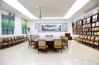 Furniture factory金富丽Diary:砥砺前行 敢拼共赢 | 德兴发集团季度工作计划会议如期举行！

人间四月，鸟语花香。在这暖盈盈的春意里，德兴发集团首季度工作总结暨第二季度工作计划会议在金富丽家具总部会议厅如期举行。【图0】