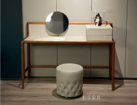 Furniture factory伯乐家具Diary:Every dressing table conceals a heart that loves beauty. This dressing table with a mirror fully showcases the aesthetic space and makes the bedroom style unique. Keep appreciating yourself.【图0】