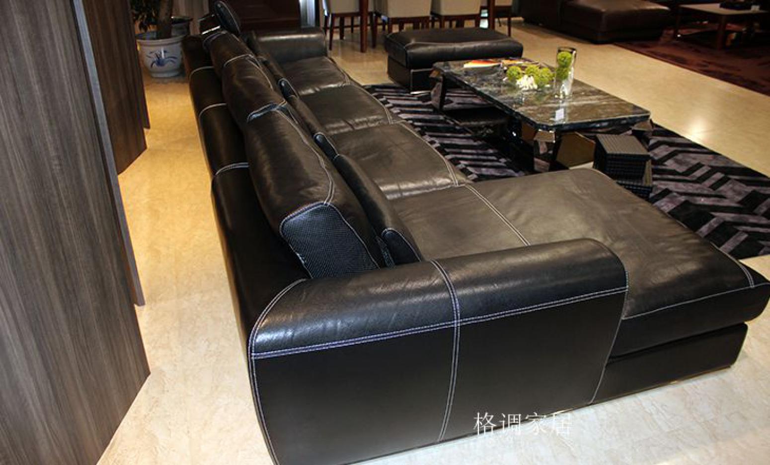 格调家居Home FurnitureProduct《Minimalist Fabric Upholstered Luxury Guest Sofa》【图0】