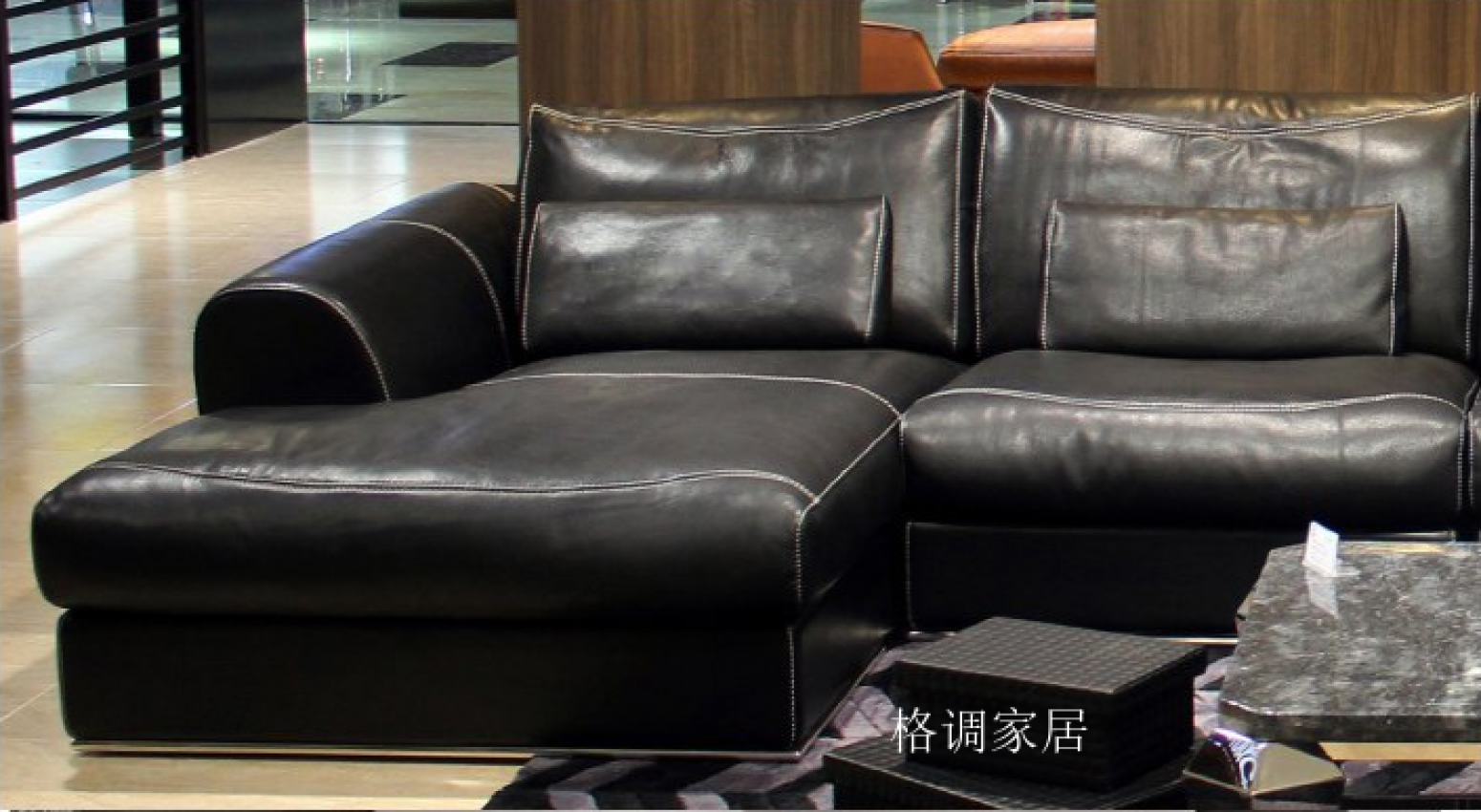 格调家居Home FurnitureProduct《Minimalist Fabric Upholstered Luxury Guest Sofa》【图2】