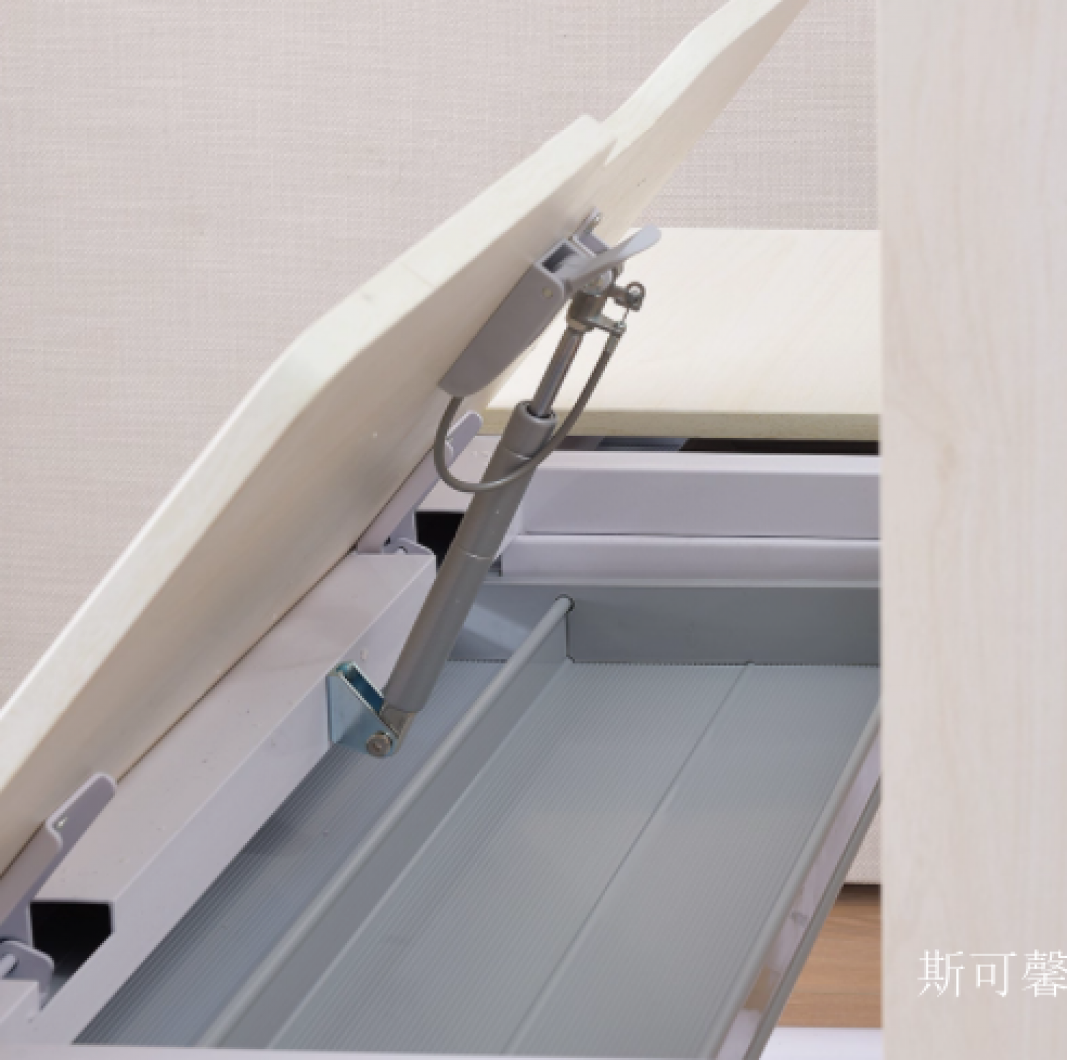 斯可馨 Office furniture Product 《Children's study desks and chairs》【图1】