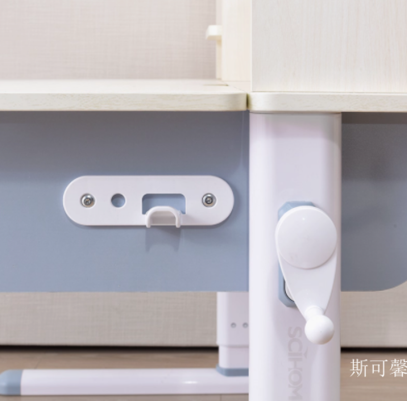 斯可馨 Office furniture Product 《Children's study desks and chairs》【图2】