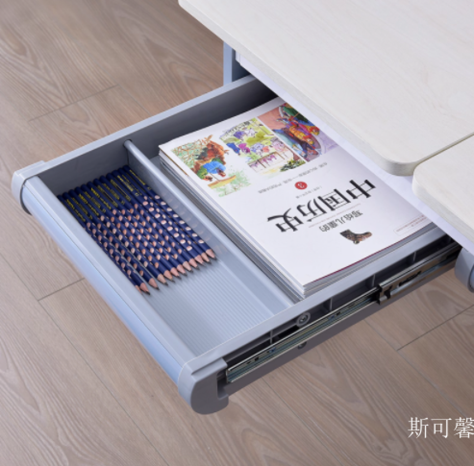 斯可馨 Office furniture Product 《Children's study desks and chairs》【图3】