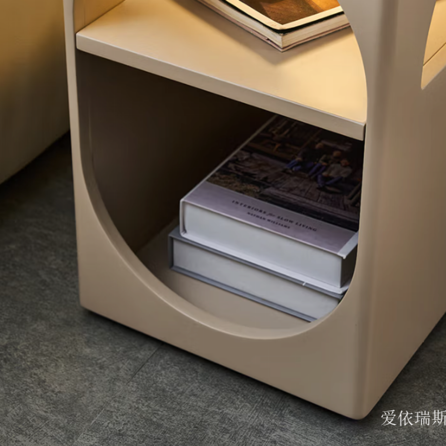 爱依瑞斯 Home Furniture Product 《Cream-Style Smart Nightstand》【图2】