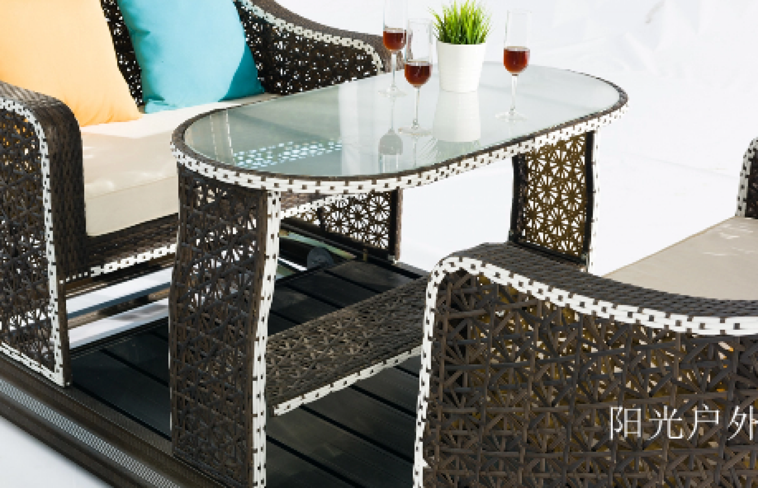 阳光户外 Outdoor furniture Product 《Rattan Rocking Chair with Canopy》【图1】