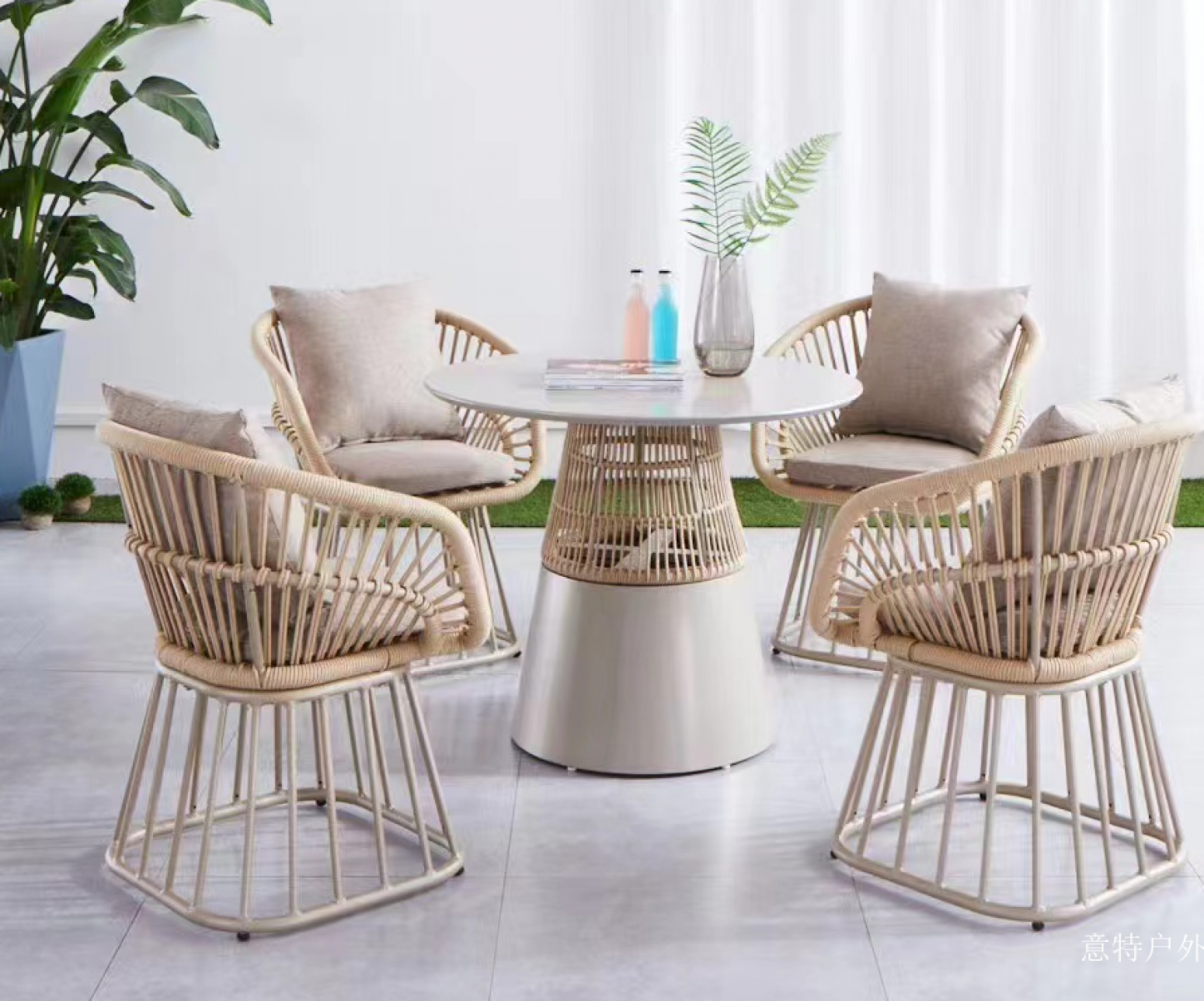 意特户外 Outdoor furniture product 《Drawstring Leisure Table&Chairs》