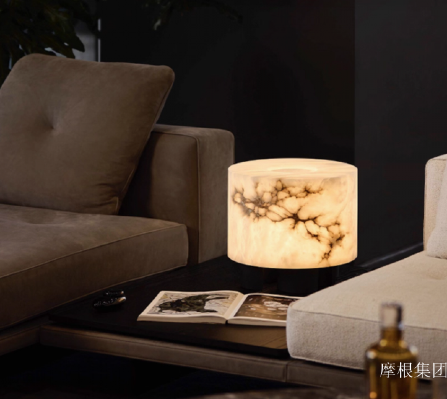 摩根集团 Smart home Product 《Smart Surface-Light Gemstone Desk Lamp》【图1】