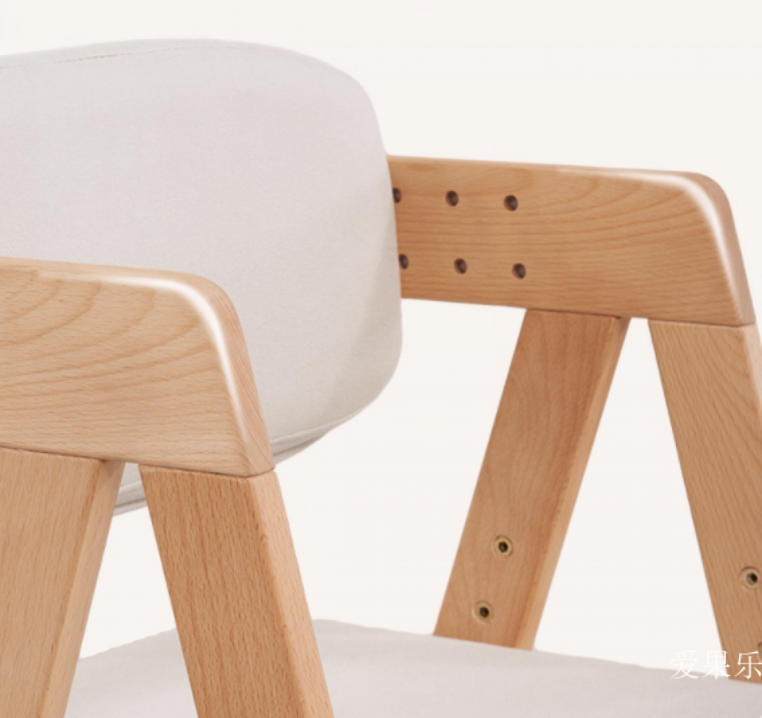 爱果乐 Children's furniture Product 《Solid Wood Adjustable Children's Chair》【图2】