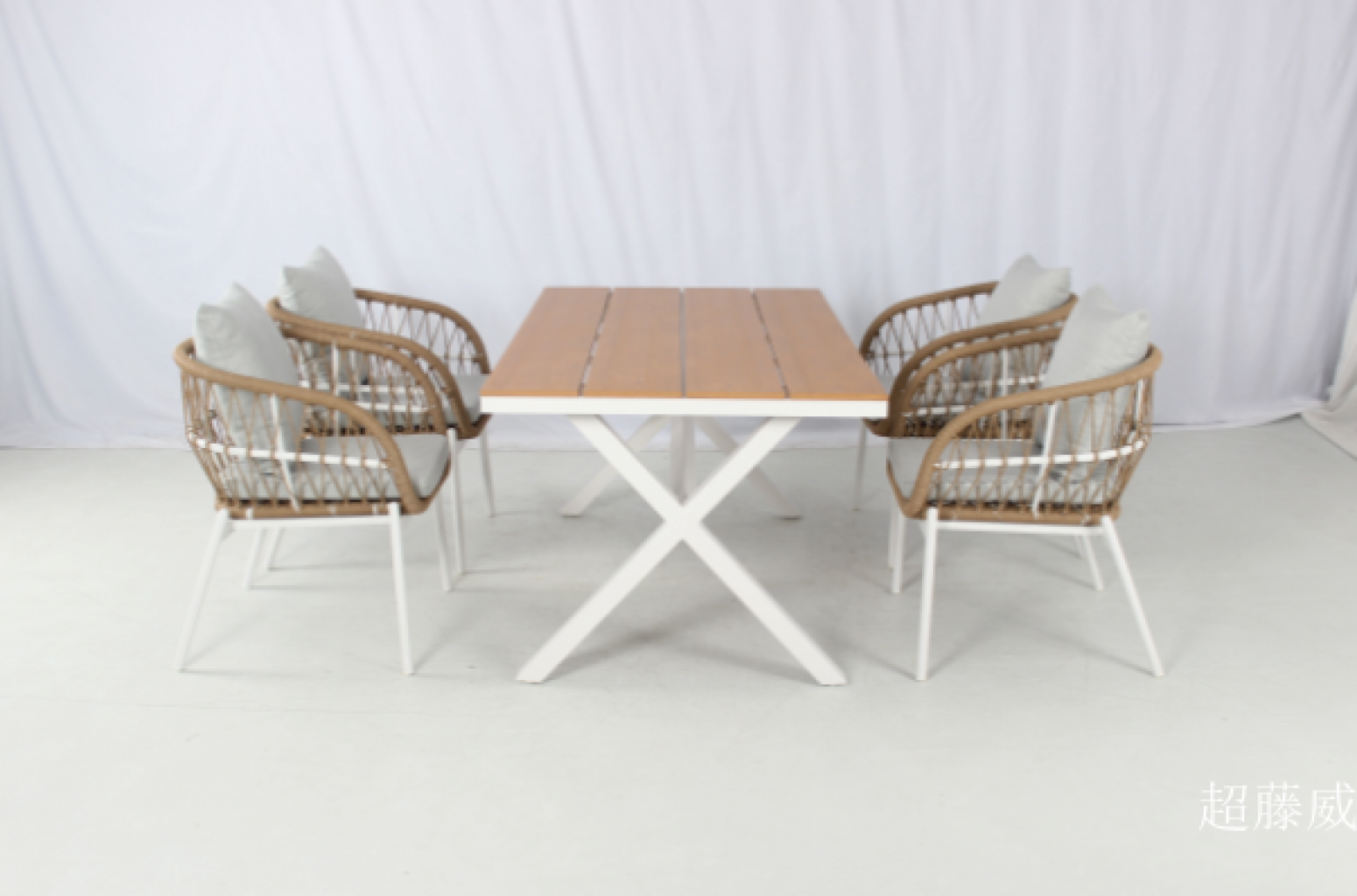 超藤威 Outdoor furniture Product 《Commercial Poolside Outdoor Dining Table & Chairs》【图1】