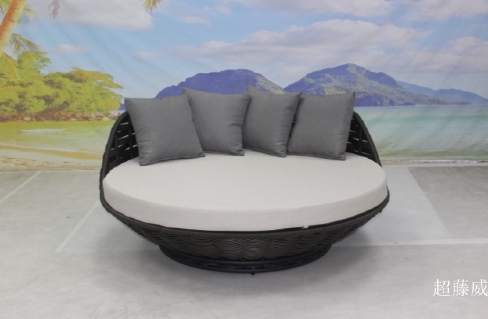超藤威 Outdoor furniture Product 《Rattan Round Sofa Bed》【图1】