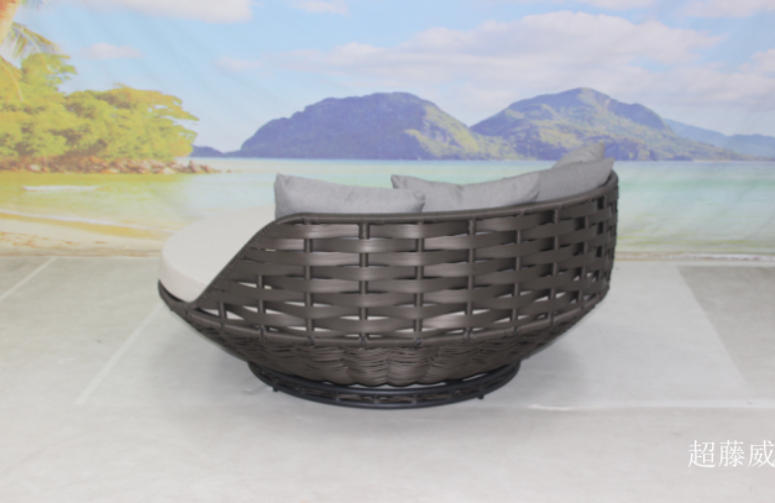 超藤威 Outdoor furniture Product 《Rattan Round Sofa Bed》【图2】