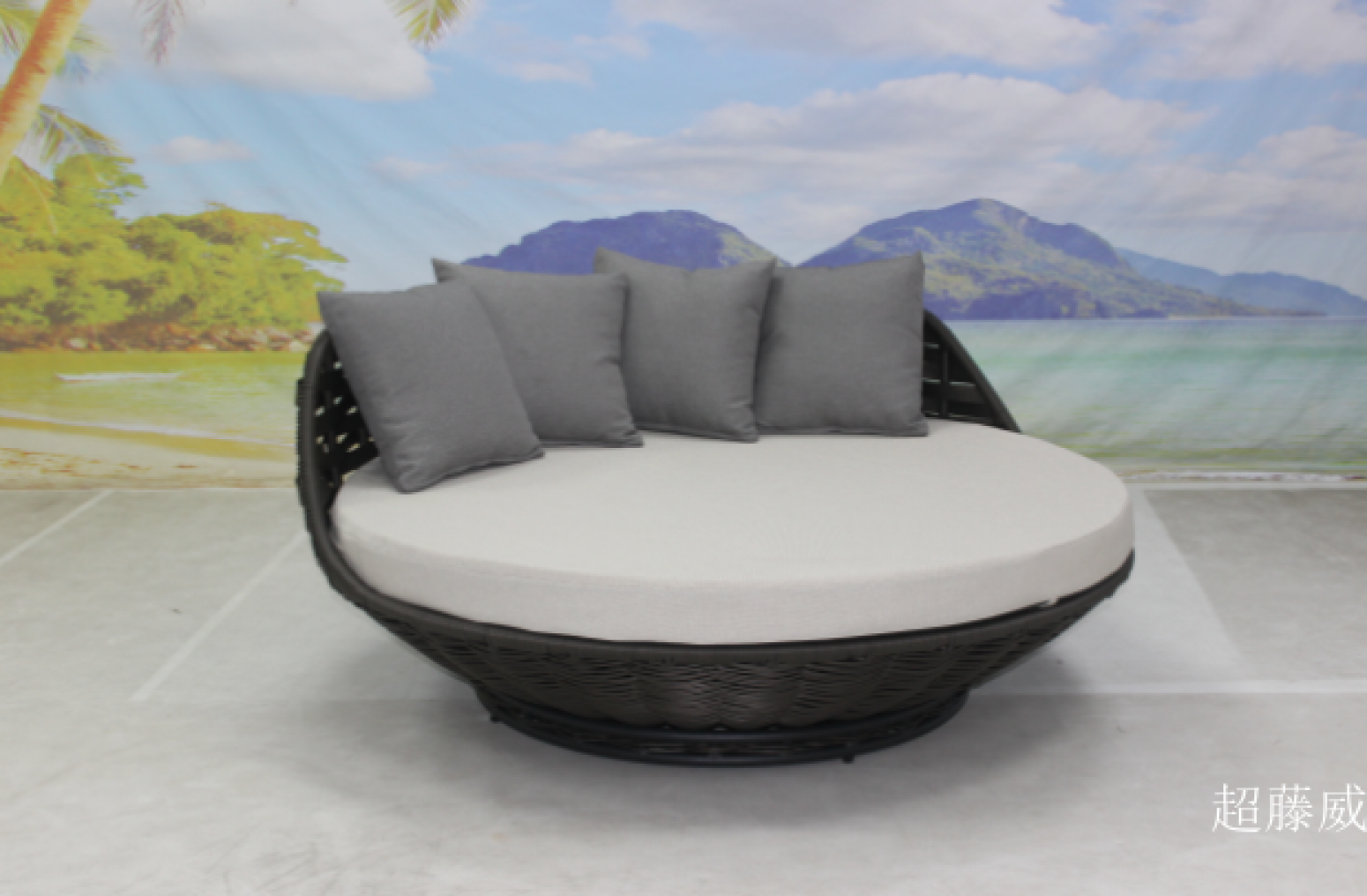超藤威 Outdoor furniture Product 《Rattan Round Sofa Bed》【图3】