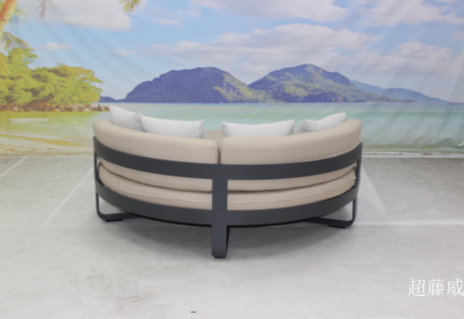 超藤威 Outdoor furniture Product 《Poolside Aluminum Round Sofa Bed》【图1】