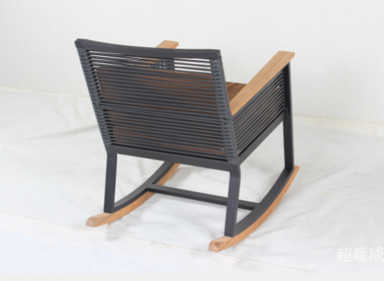 超藤威 Outdoor furniture Product 《Leisure Outdoor Patio Rattan Rocking Chair》【图1】