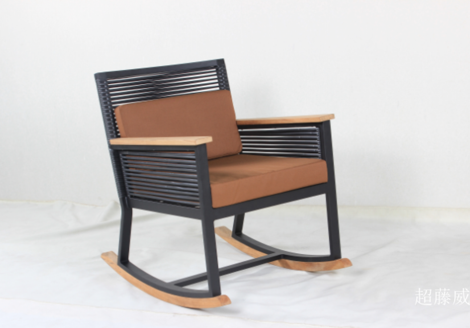 超藤威 Outdoor furniture Product 《Leisure Outdoor Patio Rattan Rocking Chair》【图2】