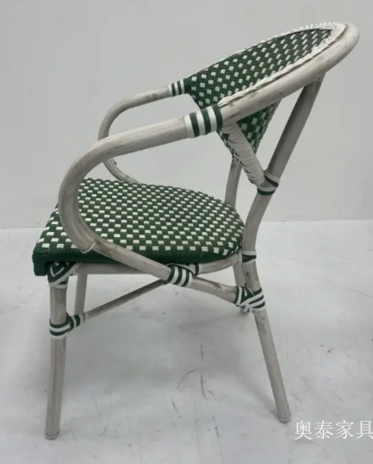 奥泰家具 Outdoor furniture Product 《Black & White Geometric Outdoor Rattan Chair》【图1】
