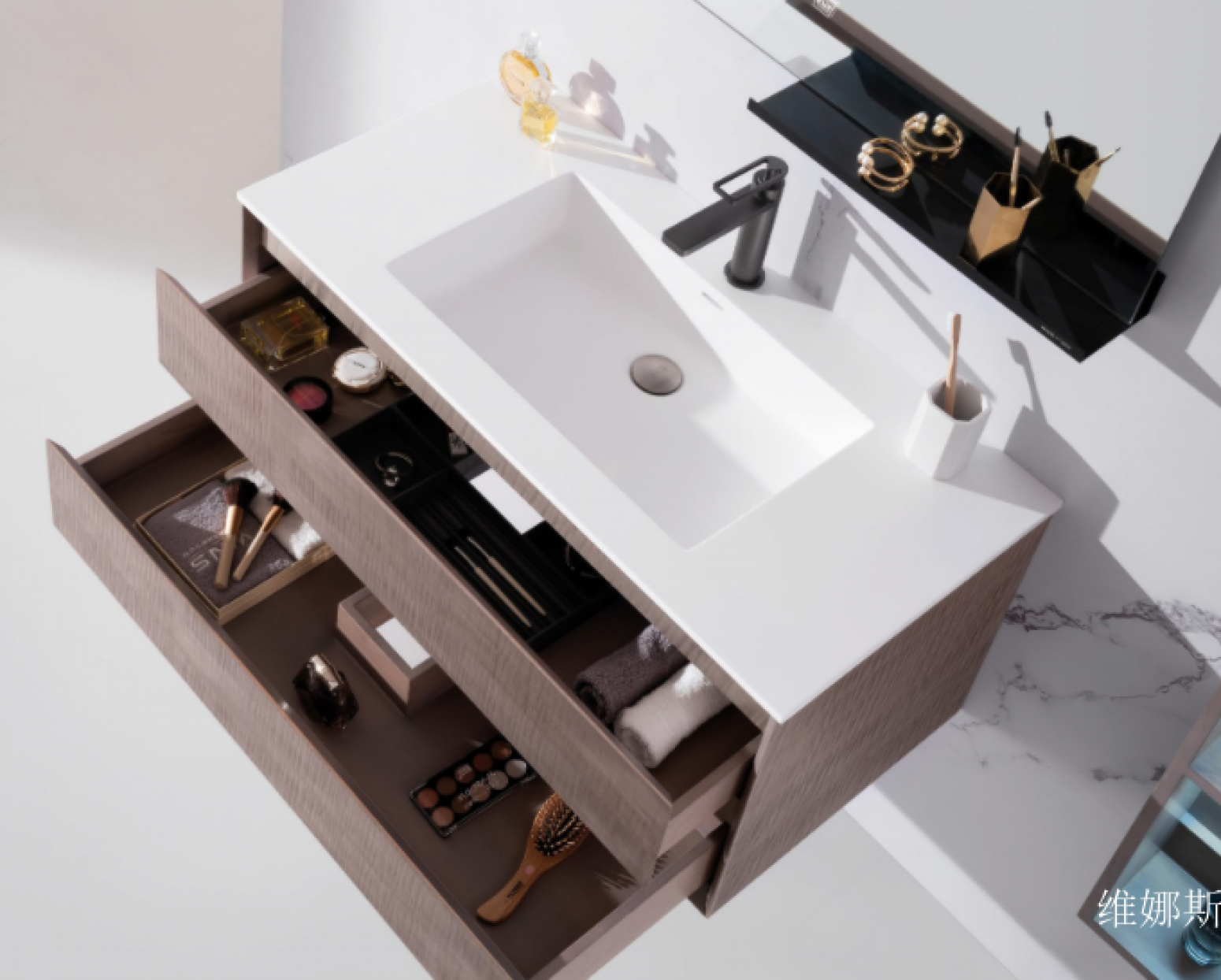 维娜斯Bathroom furnitureProduct《W56100 Bathroom cabinet》【图3】