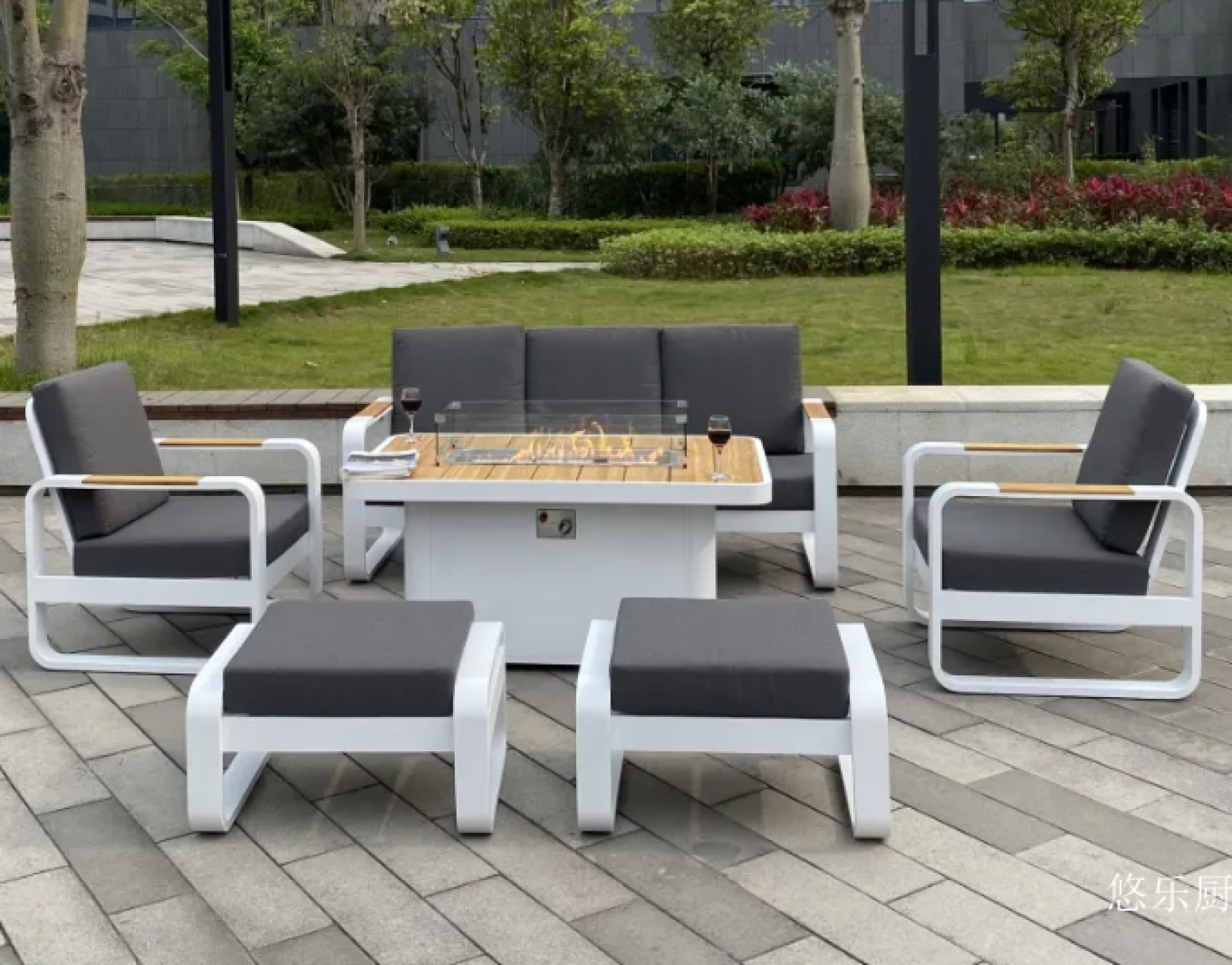 悠乐厨 Outdoor furniture Product 《Rectangular teak tables and chairs》【图1】