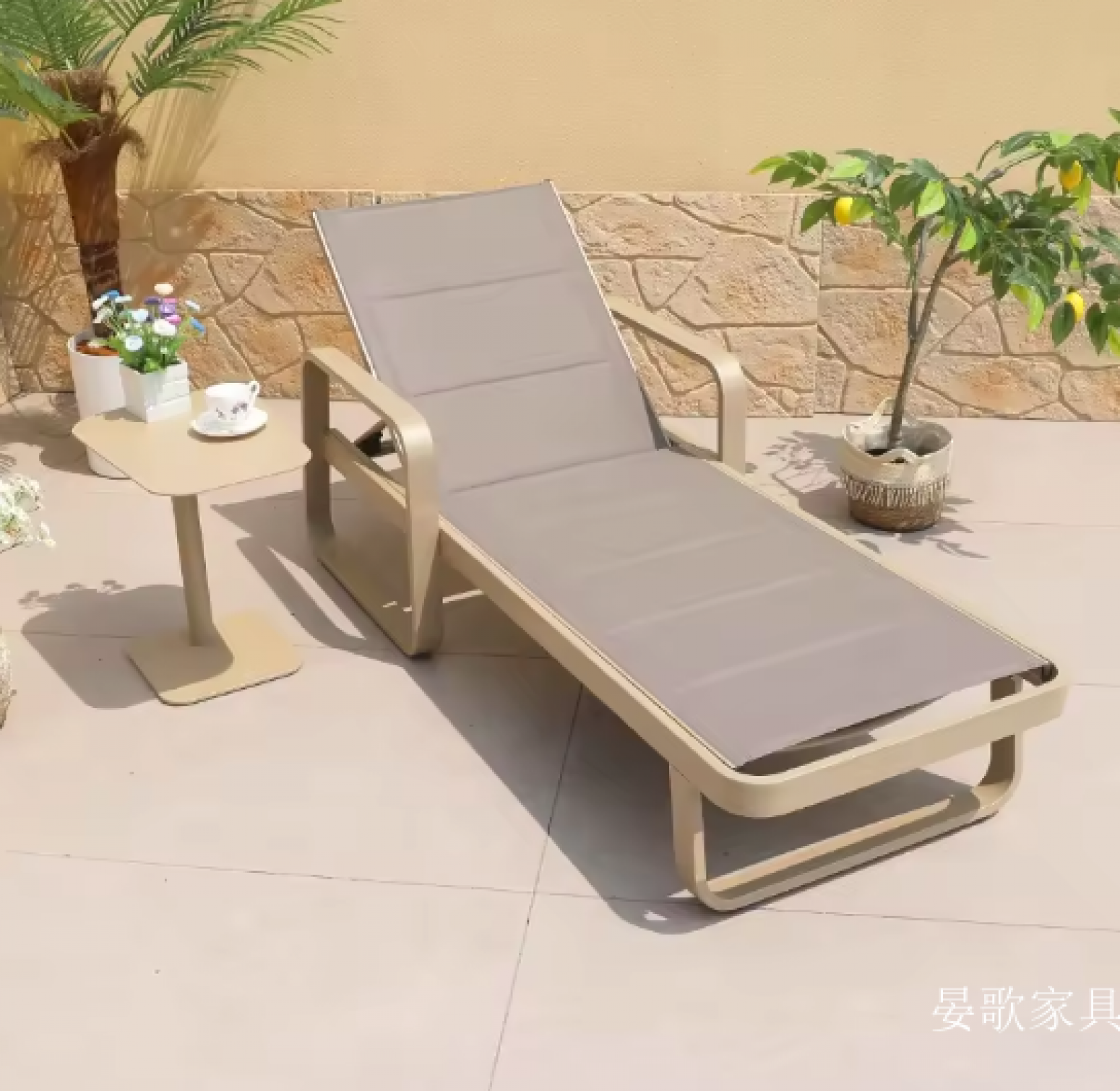 晏歌家具 Outdoor furniture Product 《Light brown metal lounge chair》【图0】