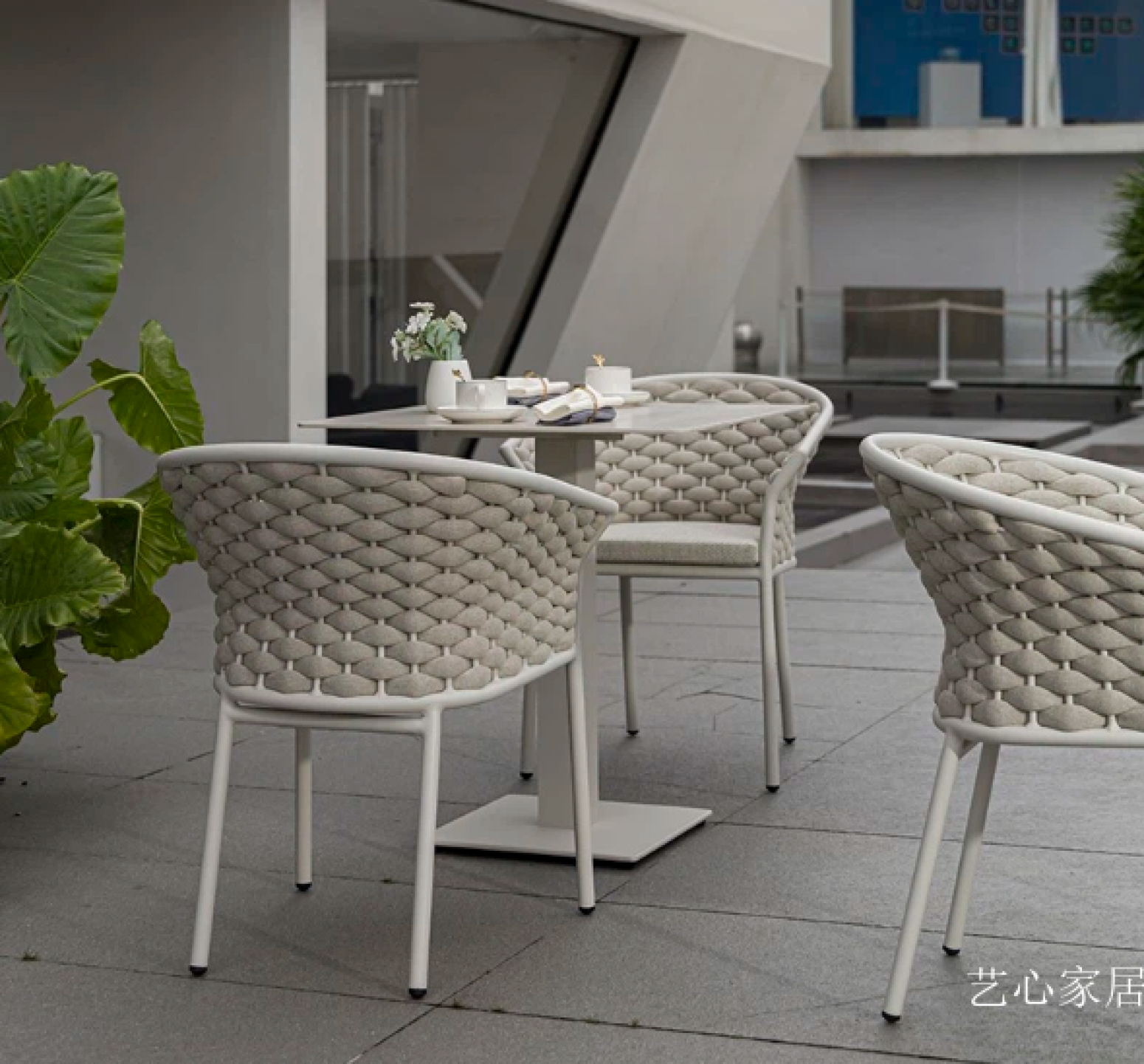 艺心家居 Outdoor furniture Product 《White simple woven outdoor table and chair》【图1】