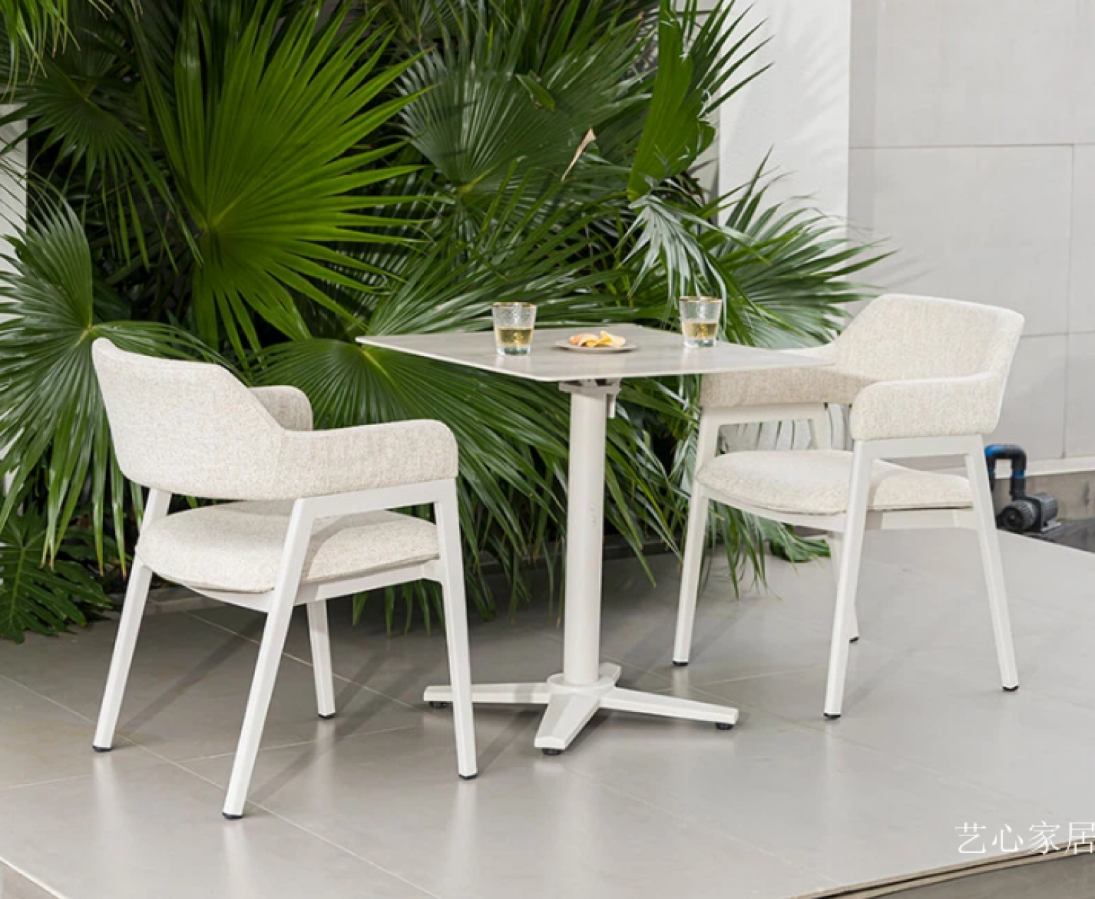 艺心家居 Outdoor furniture Product 《White frame cloth outdoor table and chair》【图0】