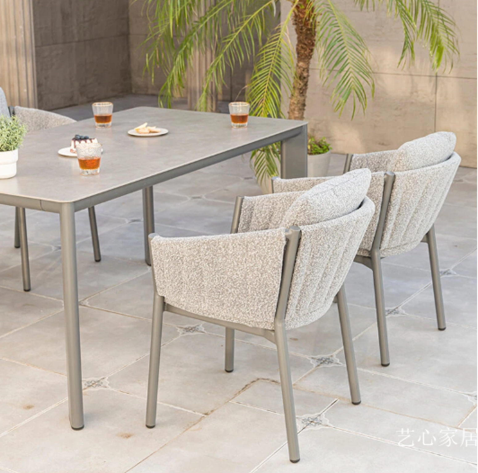 艺心家居 Outdoor furniture Product 《Dark grey outdoor eat desk and chair》【图2】