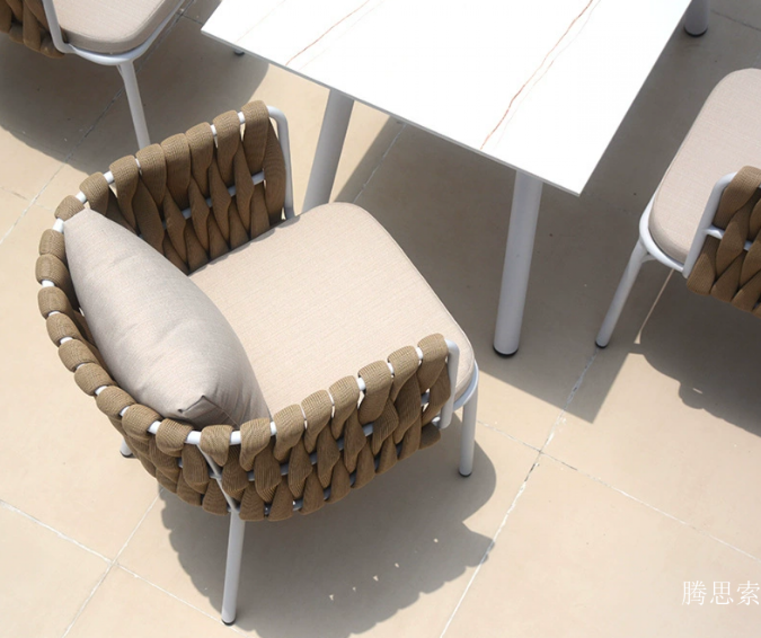 腾思索 Outdoor furniture Product 《Woven leisure outdoor table and chair》【图2】