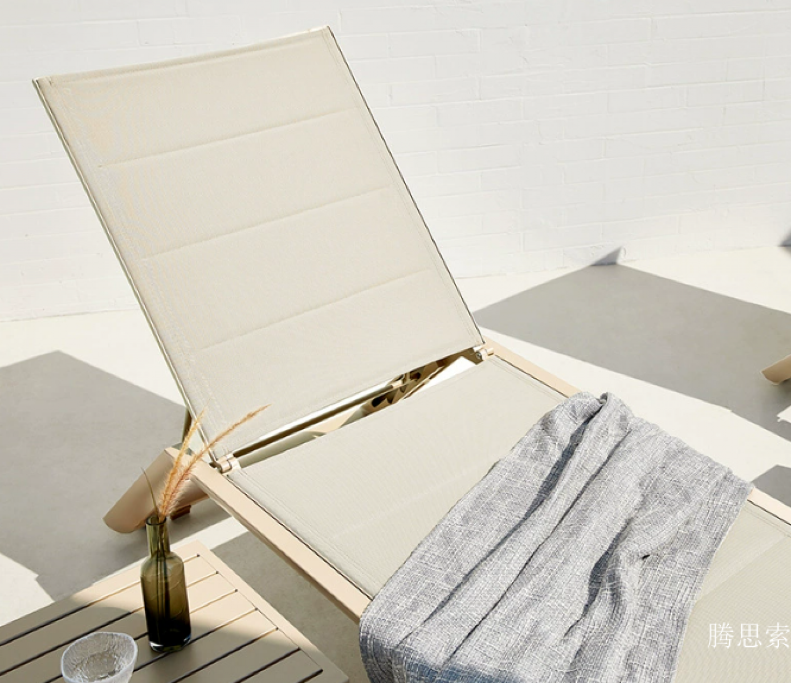 腾思索 Outdoor furniture Product 《Casual lounge chair in light beige》【图2】