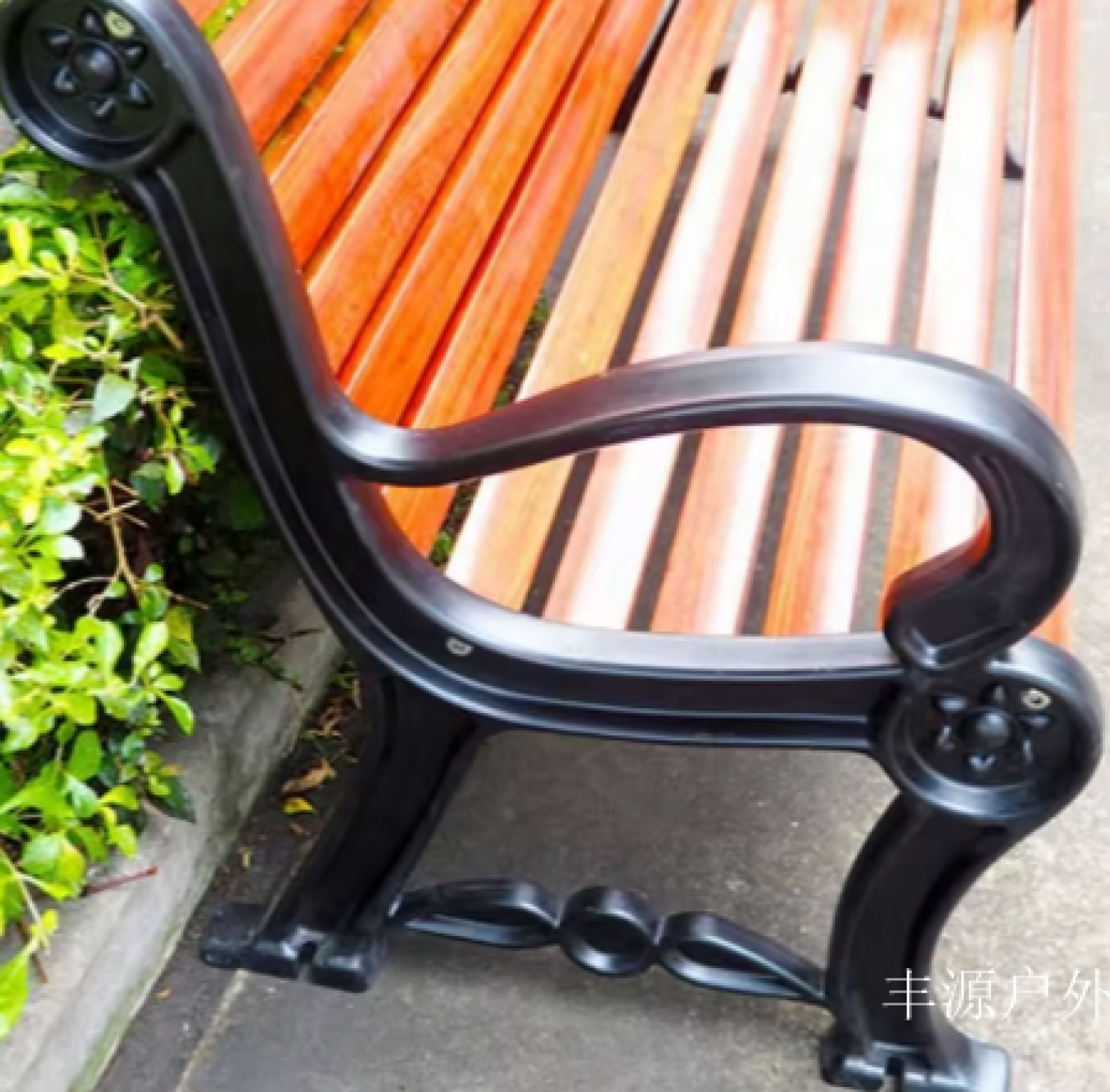 丰源户外 Outdoor furniture Product 《Retro wooden metal outdoor bench》 丰源户外 Outdoor furniture Product 《Retro wooden metal outdoor bench》【图2】