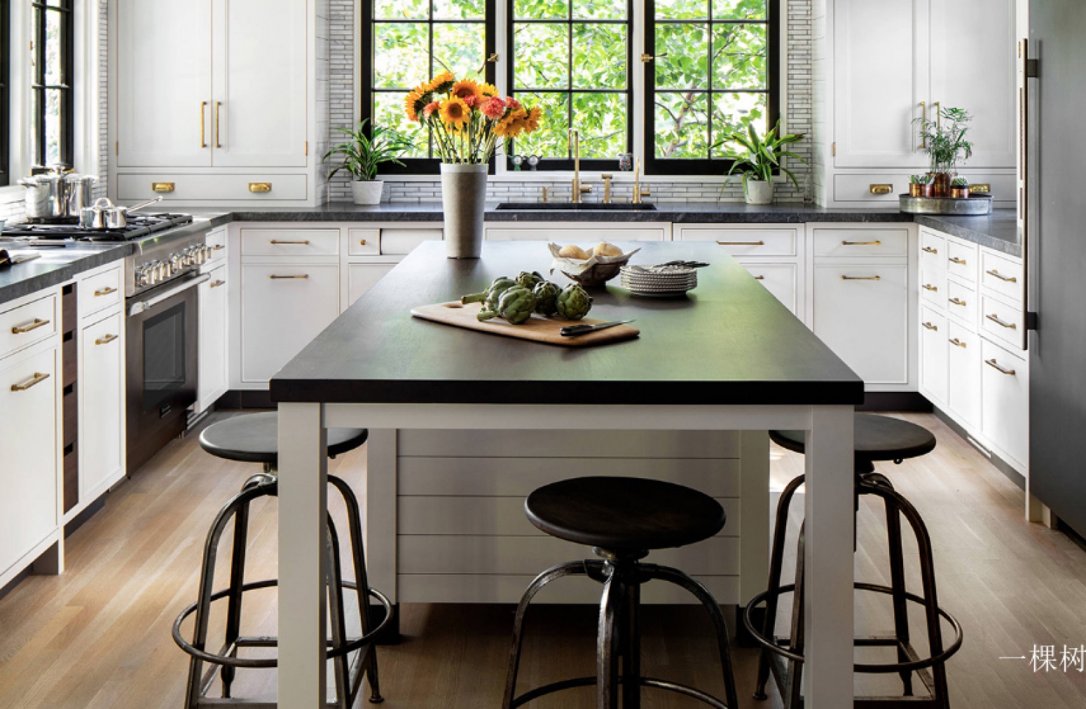 一棵树 Bathroom furniture Product 《Black and white gold simple island cabinet》【图1】