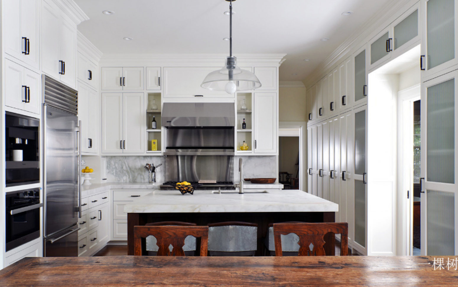 一棵树 Bathroom furniture product 《White, simple and elegant cabinets》