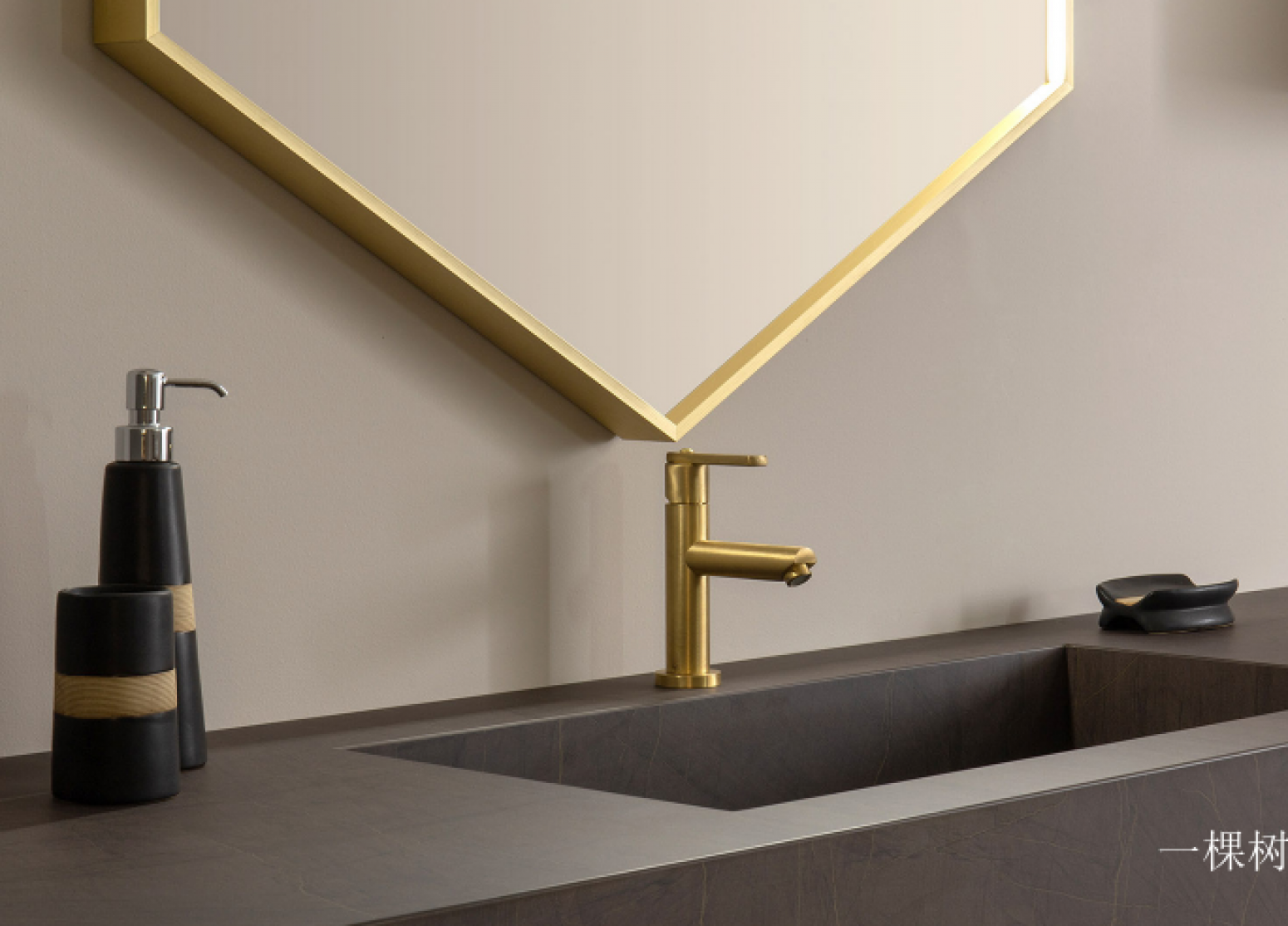 一棵树 Bathroom furniture Product 《Walnut simple bathroom cabinet》 一棵树 Bathroom furniture Product 《Walnut simple bathroom cabinet》【图0】