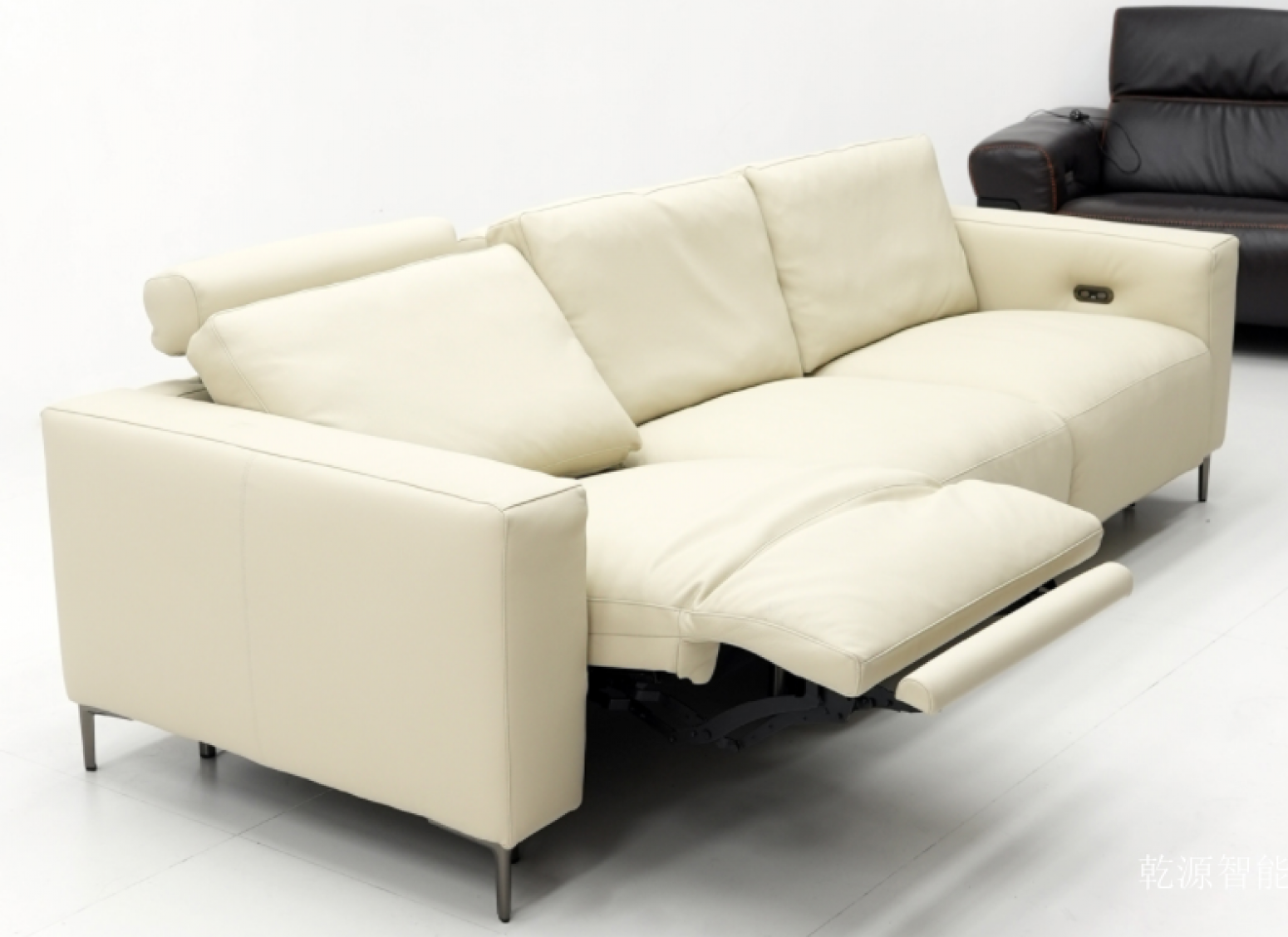乾源智能 Smart home Product 《Beige leather smart sofa》【图0】