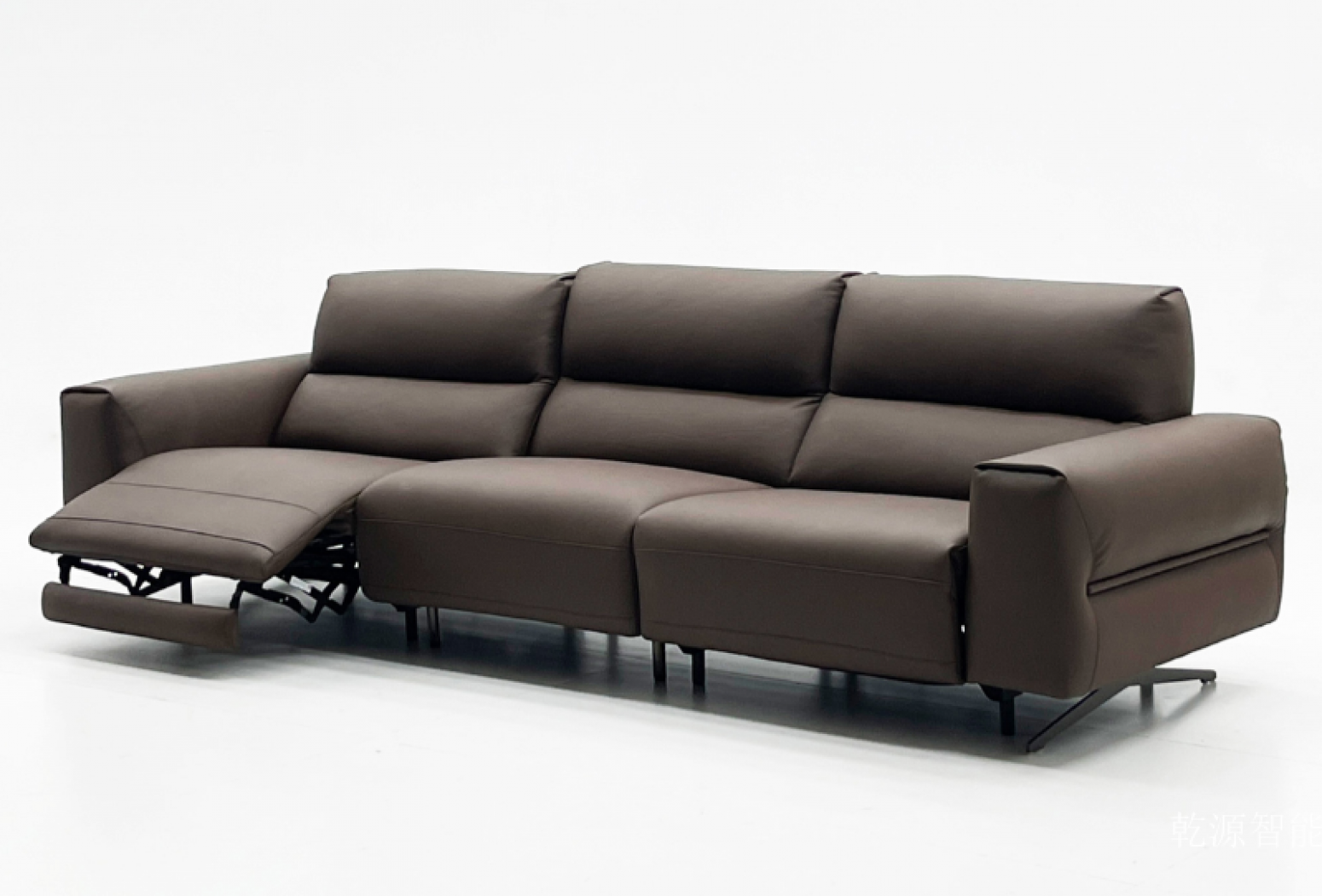 乾源智能 Smart home product 《Dark brown leather smart sofa》
