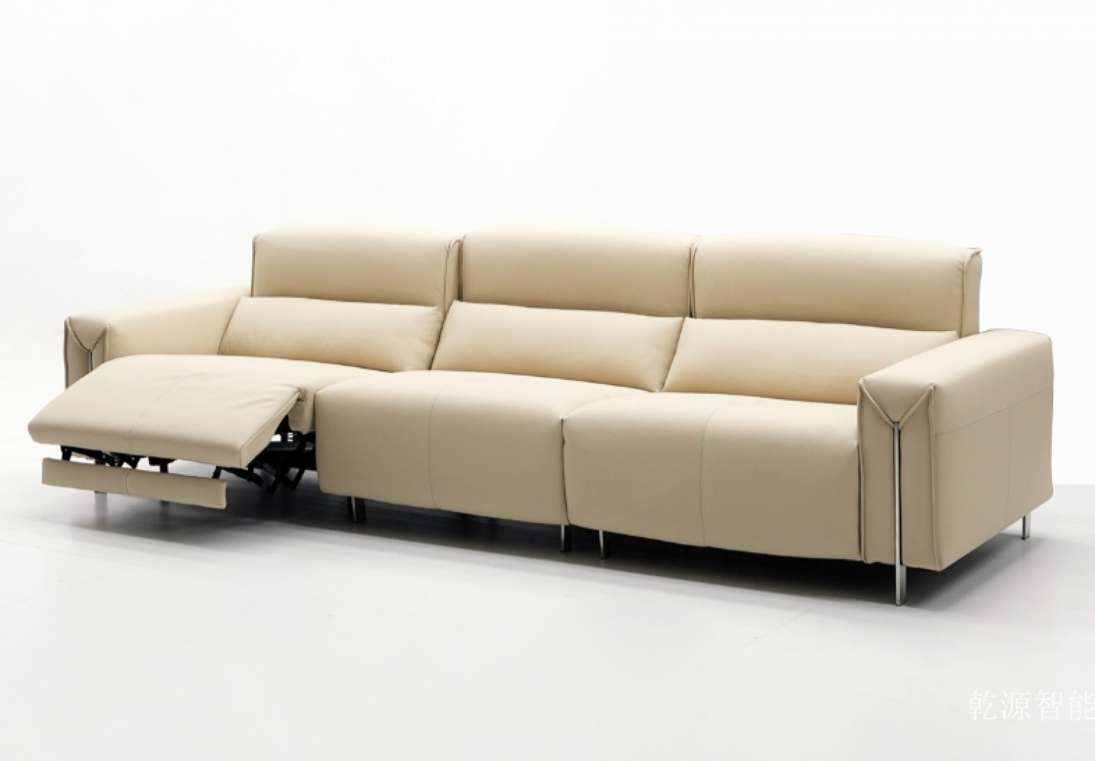 乾源智能 Smart home product 《Leather three-seater smart sofa》