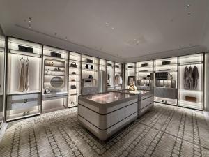 中至信Home Furniture《Exquisite silver-white Middle Island cloakroom》