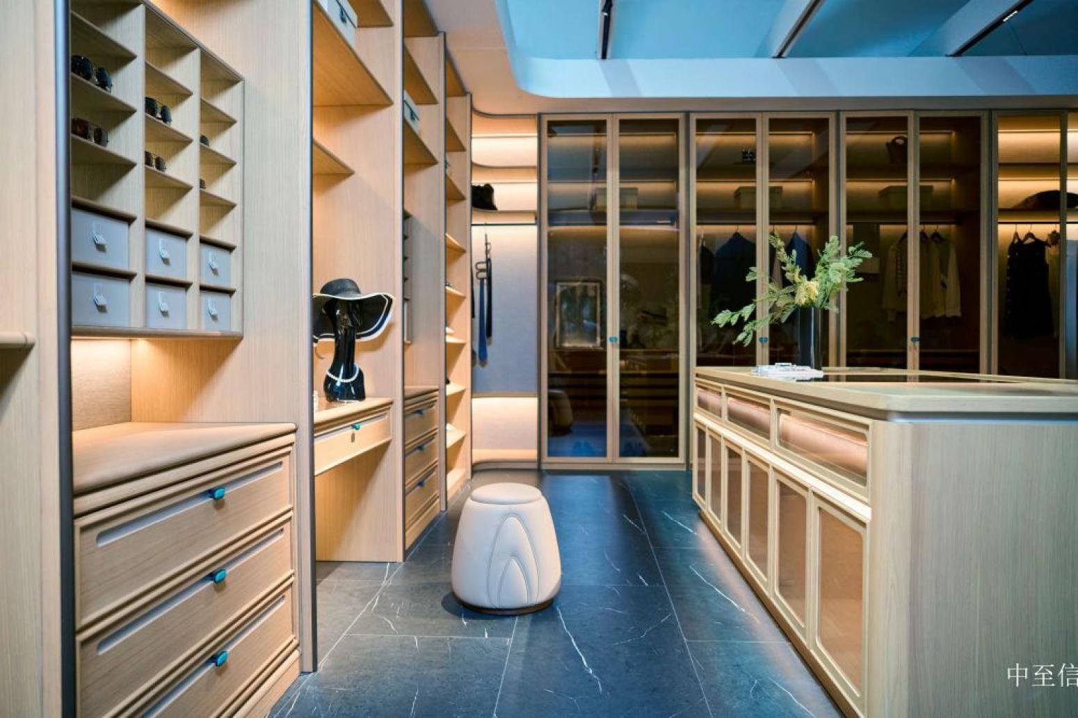 中至信 Home Furniture Product 《Shallow wood luxury elegant cloakroom》【图1】