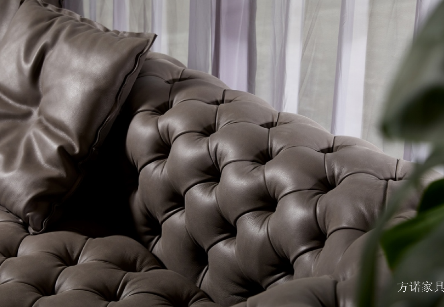 方诺家具 Home Furniture Product 《A grey-toned light luxury retro sofa》【图1】